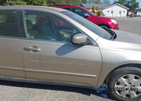 2004 Honda Accord 2.4 Lx z USA, uszkodzony, nr VIN 1HGCM56314A176895